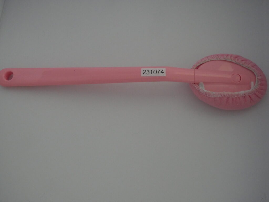 P1010342 Pink Easy Lotion Applicator