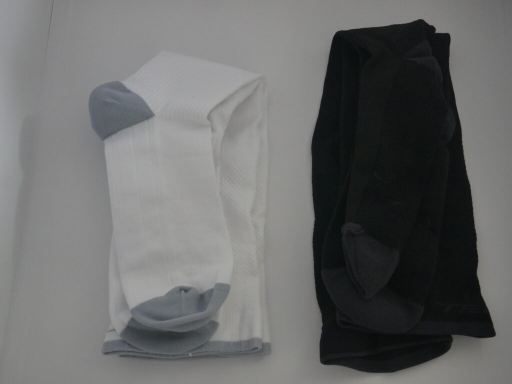 P1010464 White-Black L/XL Compression Socks - 3 Pairs